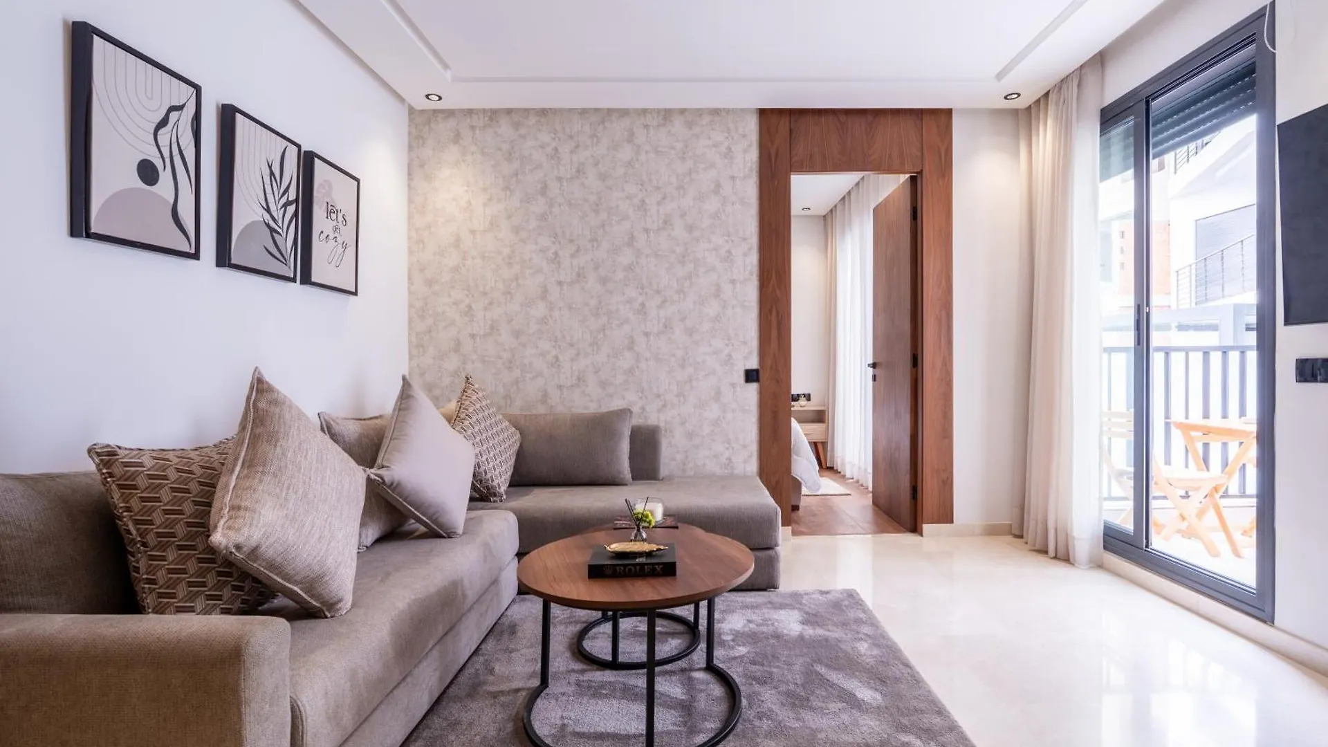 Cozy Studio, Maarif Balcony & Private Parking Casablanca